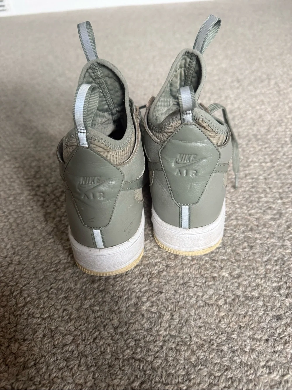Nike WOMENS Air Force 1 Low Top Sneakers - Sage Green